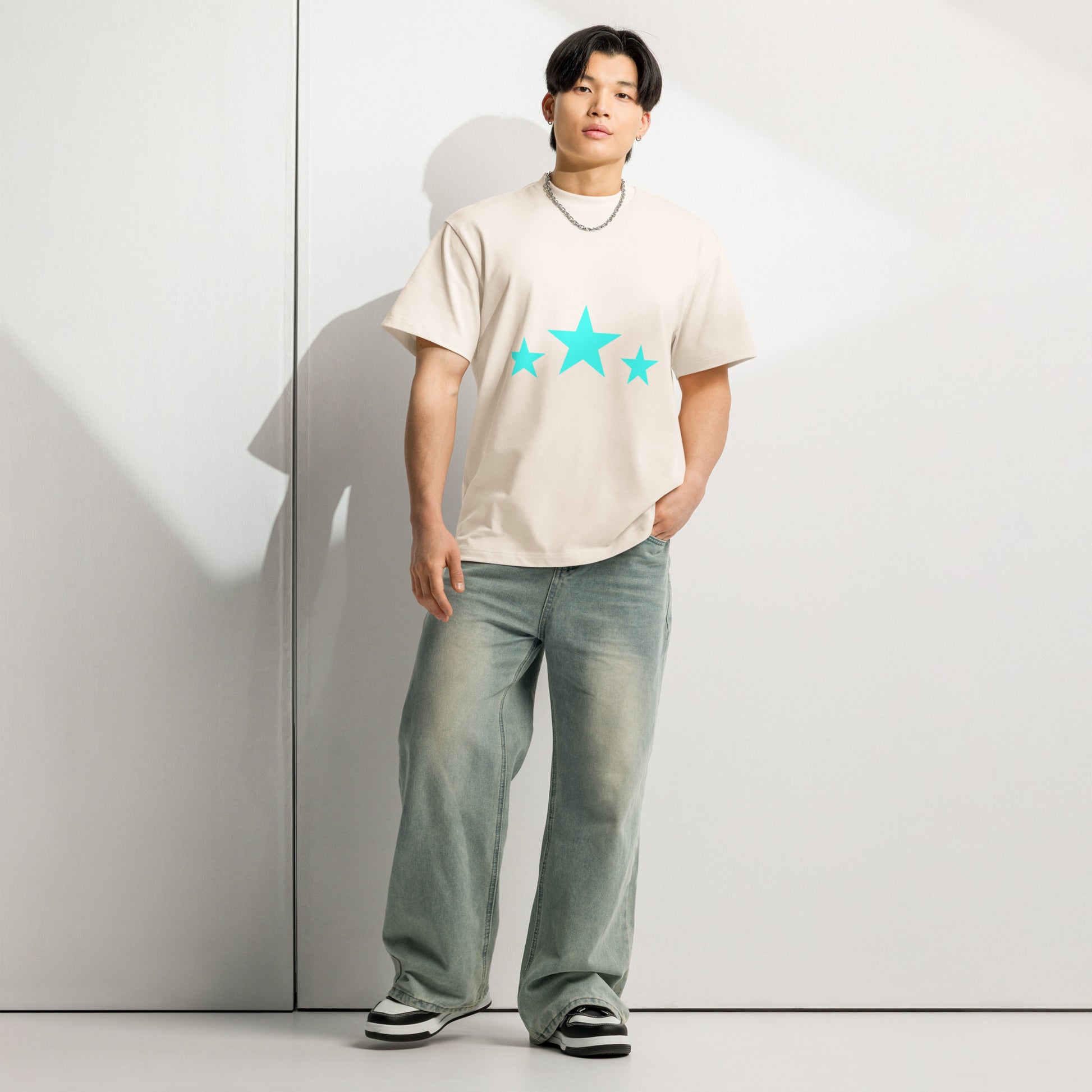 Men’s box tee.